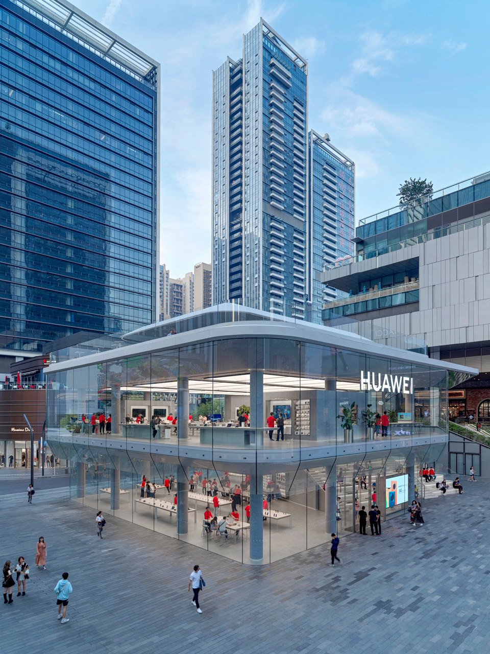 Huawei's global flagship store by Saguez & Partners